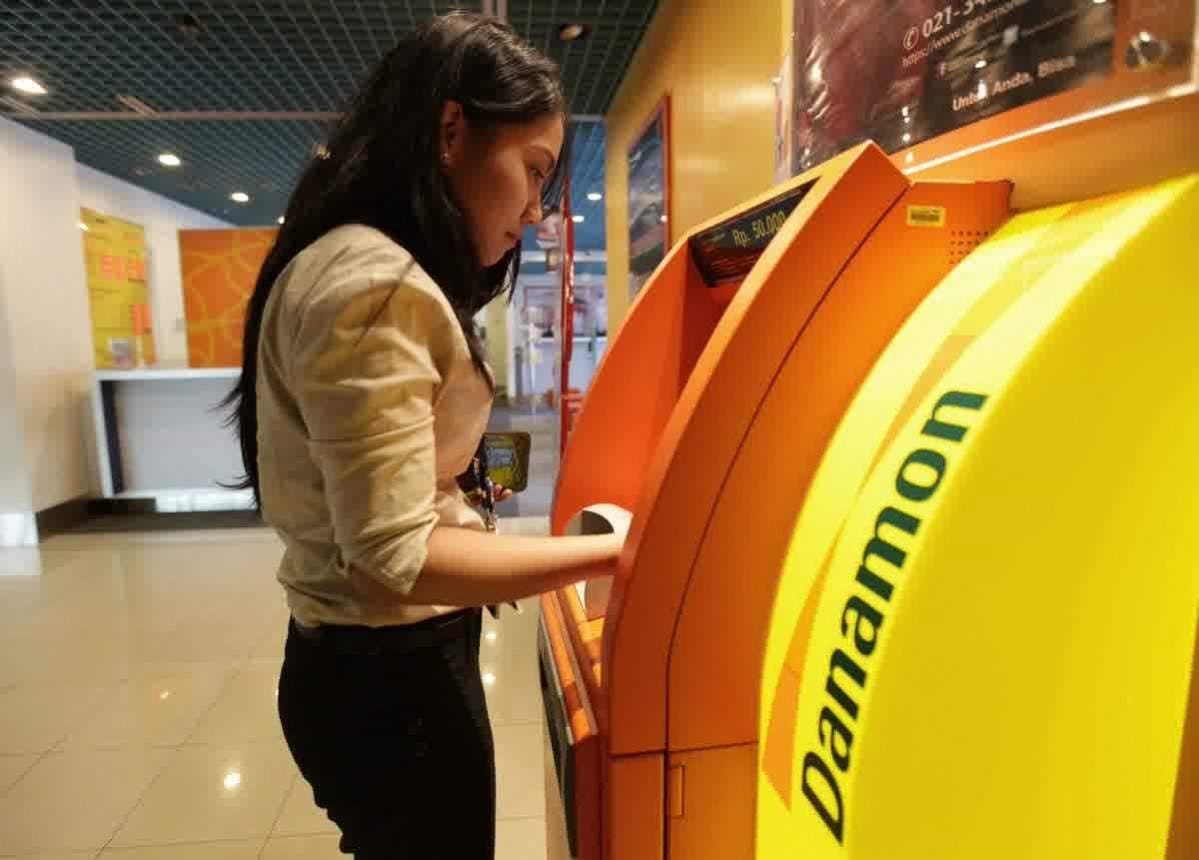 penerbit kartu kredit bank danamon