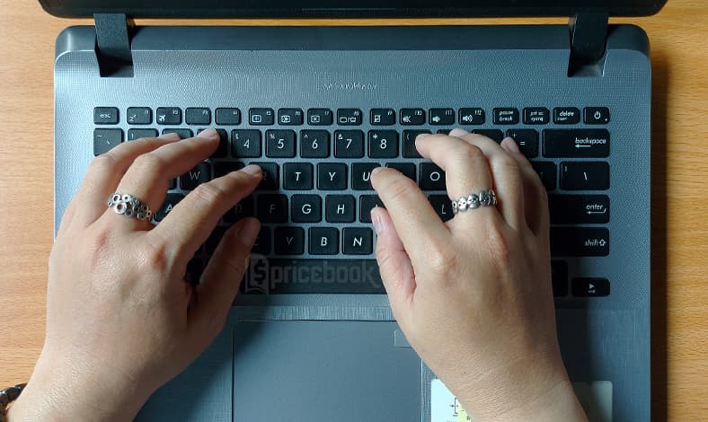 Memperbaiki Kerusakan Keyboard Pada Laptop