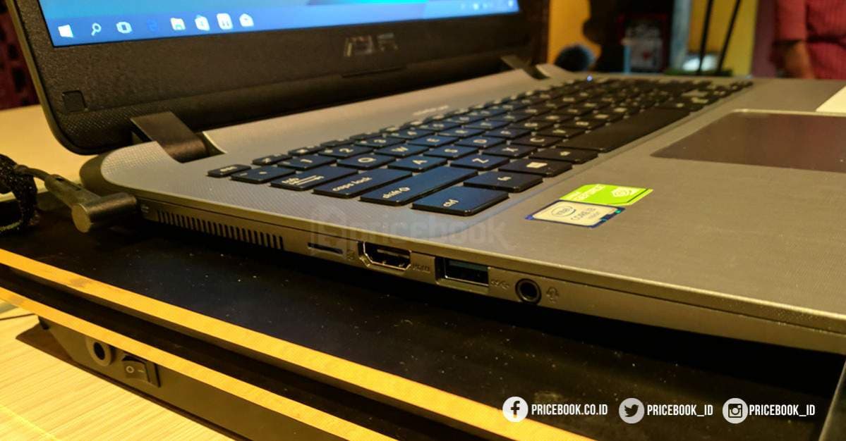 Asus Vivobook A407
