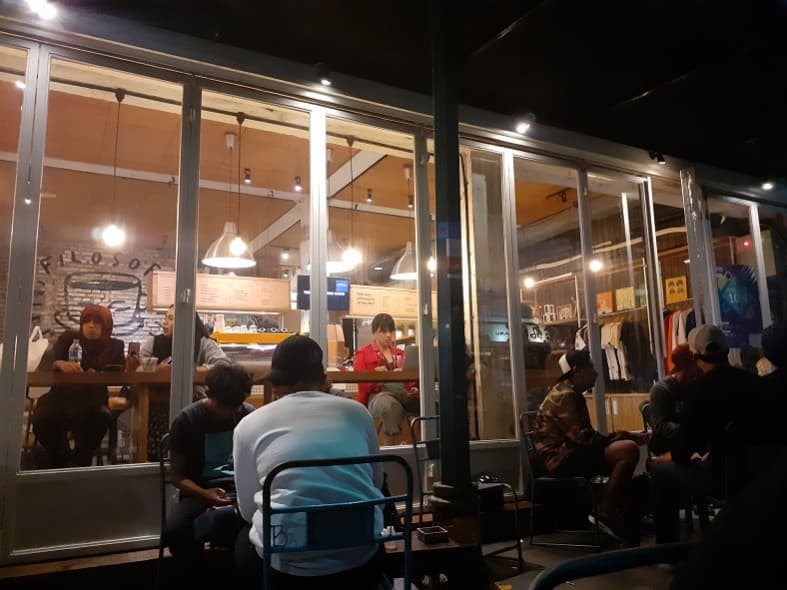 hasil foto samsung galaxy m20