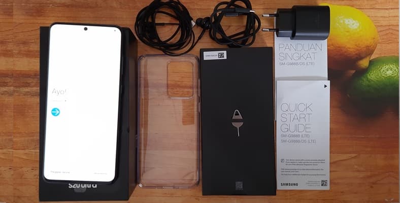 Unboxing Samsung Galaxy S20 Ultra