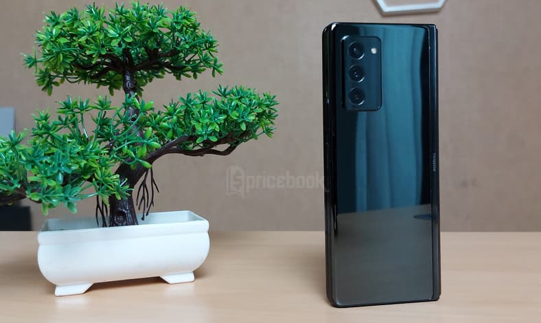 Hands On Samsung Galaxy Z Fold 2