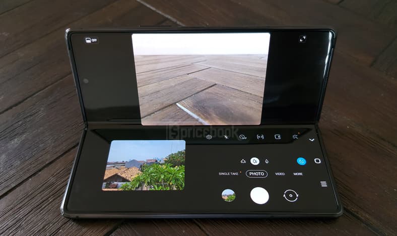 Hands On Samsung Galaxy Z Fold 2