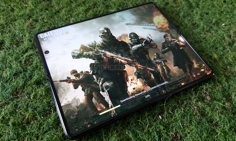 hands on samsung galaxy z fold 2