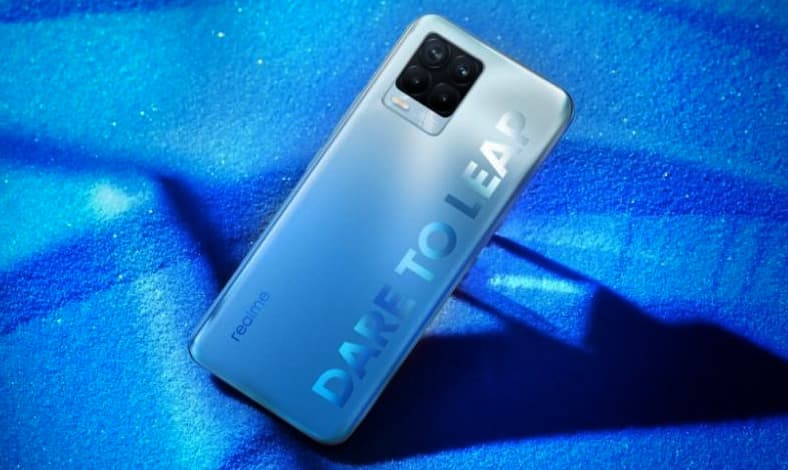 Mengintip Isi Box realme 8 Series