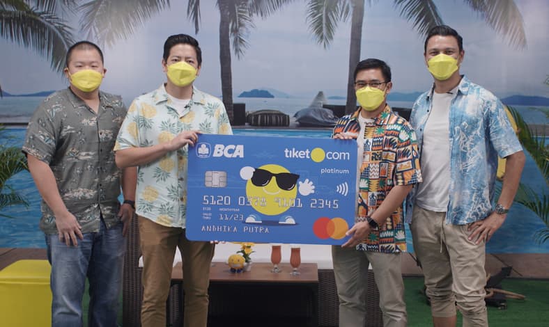 Kartu Kredit BCA tiket.com Mastercard