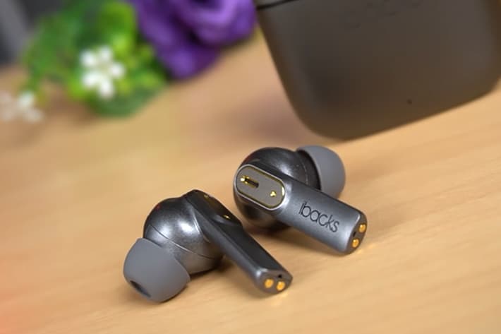 review ibacks ZELLO