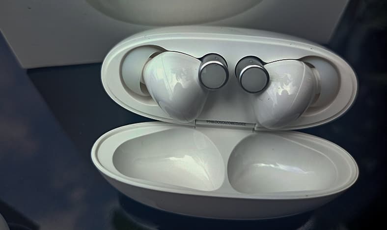 realme Buds Air 3 vs Apple AirPods Pro