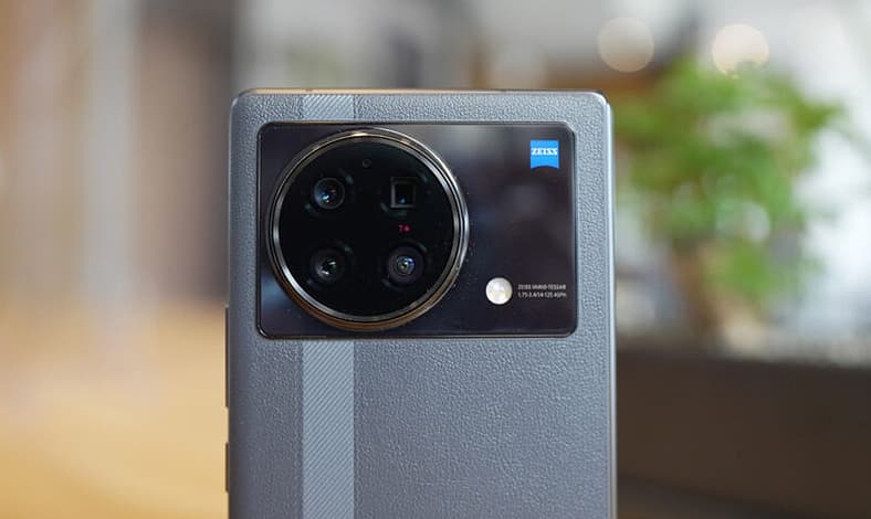 vivo X Fold