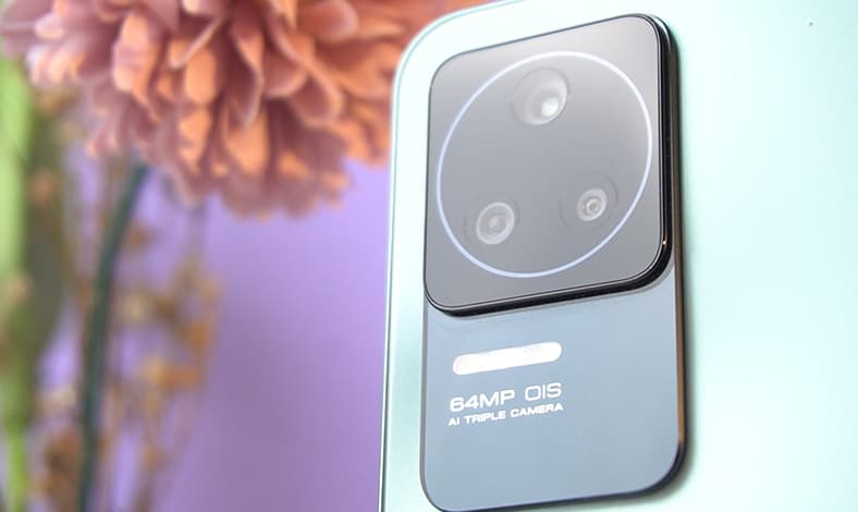 Review Poco F4