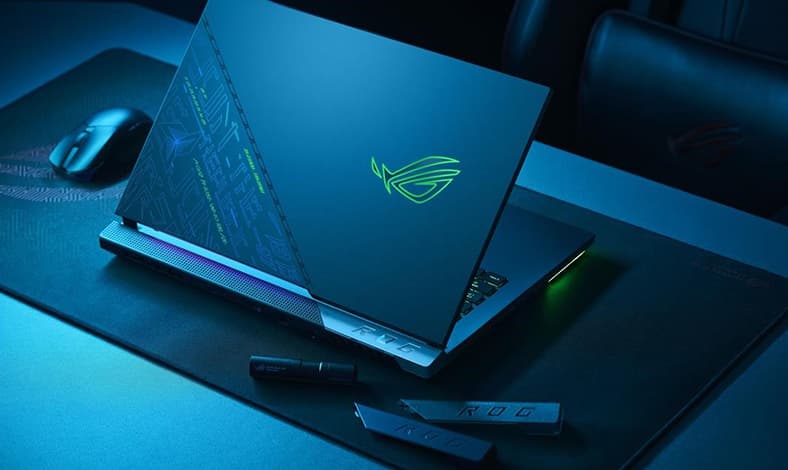 Asus ROG Strix SCAR 17 Special Edition G733C