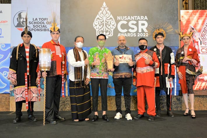 Sharp Boyong 5 Penghargaan CSR Nusantara Awards 2022