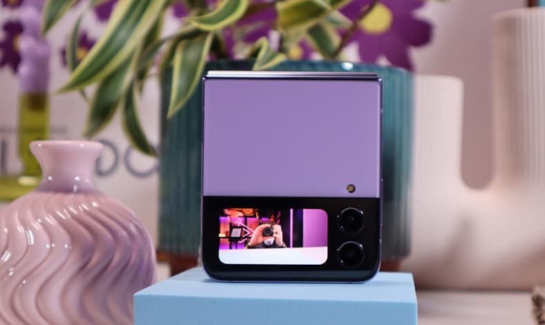 Samsung Galaxy Z Flip4 FlexCam
