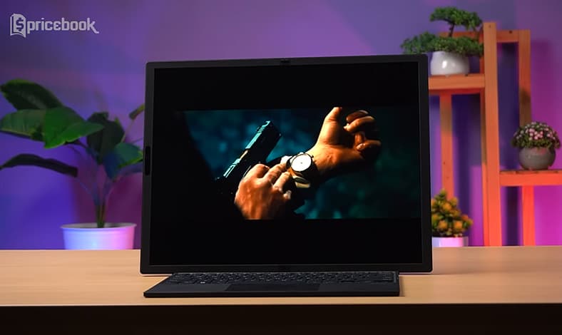 kelebihan asus Zenbook 17 Fold OLED