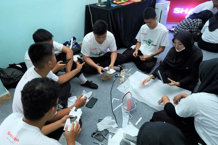 Sharp Ecobition Workshop, Komitmen Sharp Terhadap Pelestarian Lingkungan-1