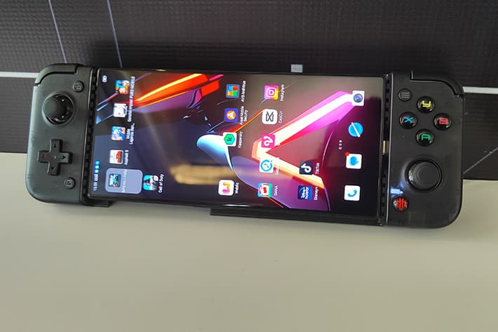layar Nubia Redmagic 8S Pro