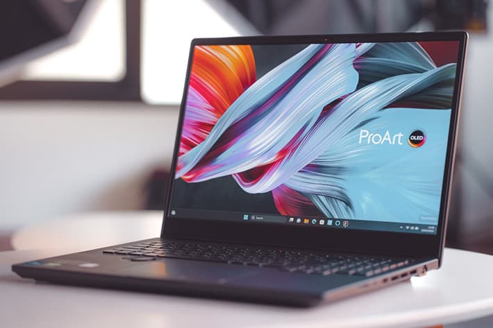 review ASUS ProArt Studiobook 16 OLED (H7600)