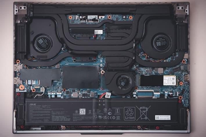 ROG Strix SCAR 16 (G634)