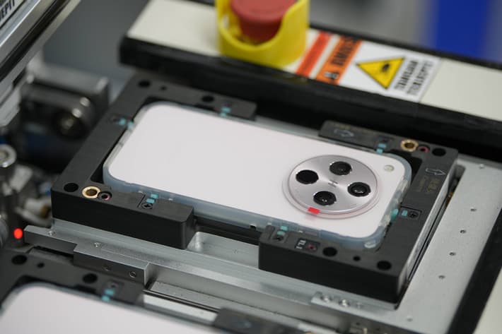 Mengintip Produksi OPPO Find X8 Series, Lewati Quality Control Ketat