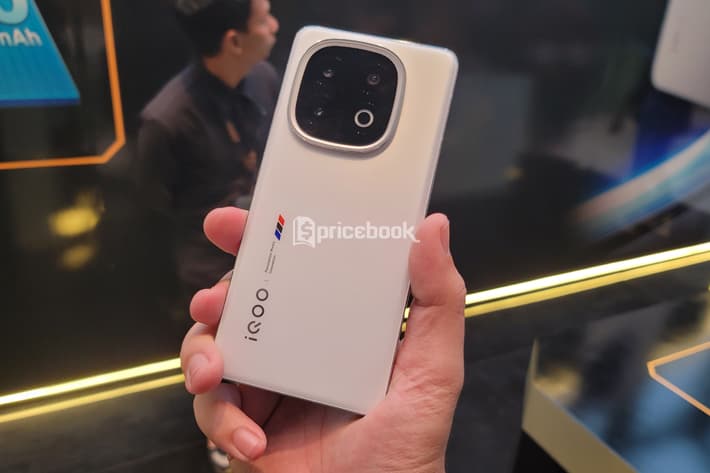 hp iqoo terbaru