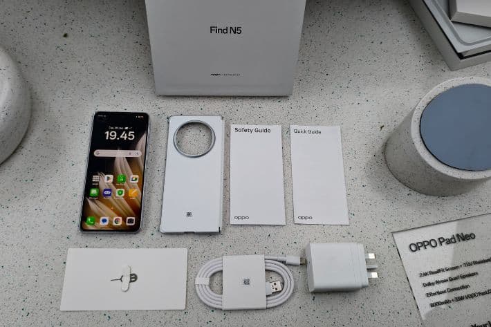 OPPO Find N5 Tampil Super Tipis Setara Dua Keping Koin-0