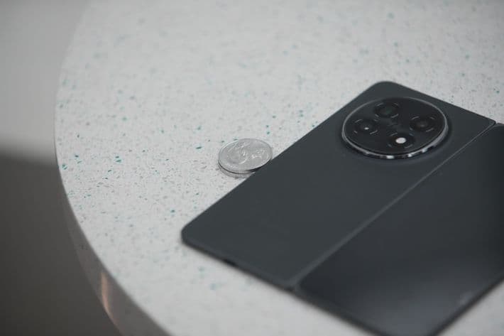 OPPO Find N5 Tampil Super Tipis Setara Dua Keping Koin-1