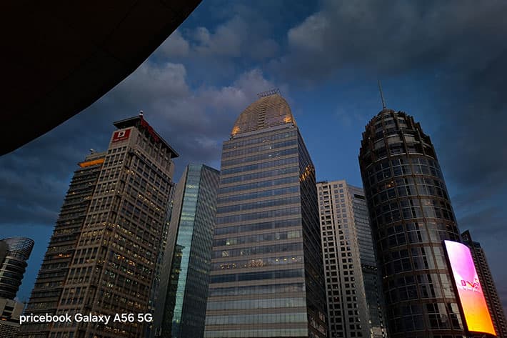 Hasil Foto Galaxy A56 5G Malam Hari