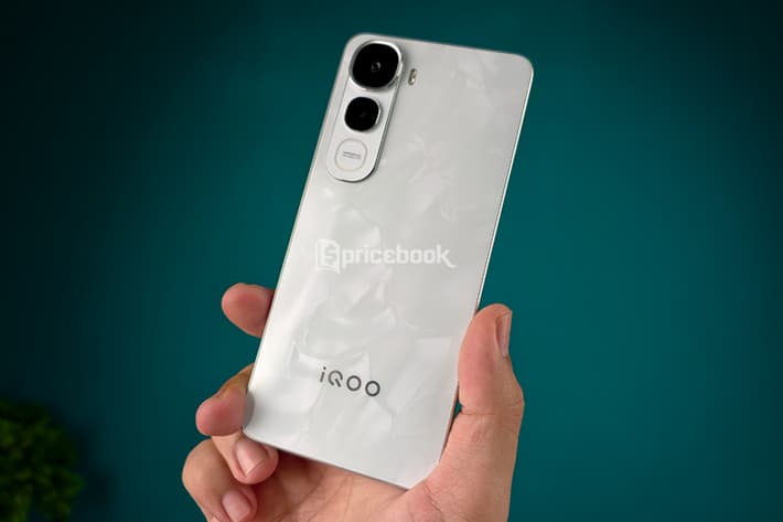 hp iqoo terbaru