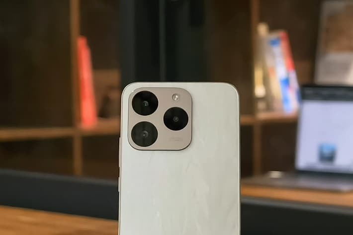 realme 15T 5G, hp mirip iphone baterai besar