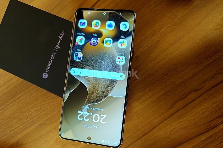 Review Motorola Signature