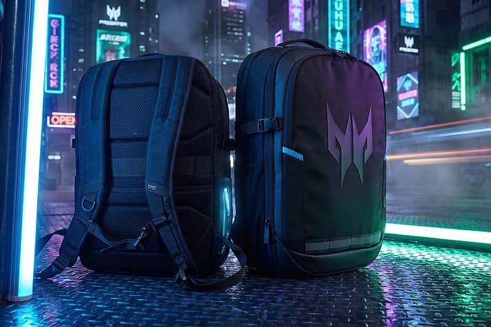 Predator Robust Plush Backpack